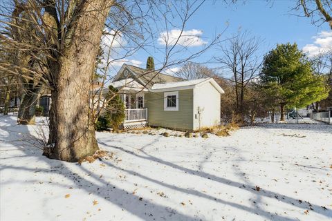 A home in Metamora Vlg