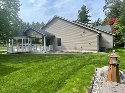 A home in Richfield Twp