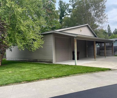 A home in Richfield Twp