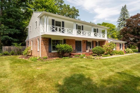 A home in Bloomfield Twp