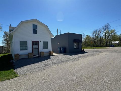 A home in Roscommon Twp