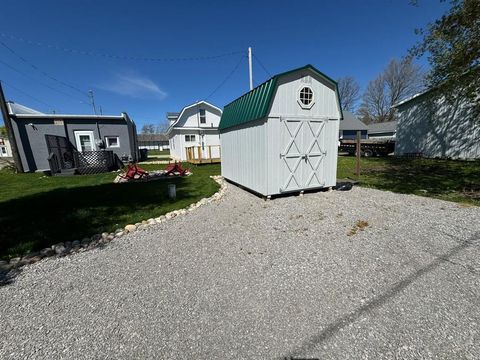 A home in Roscommon Twp