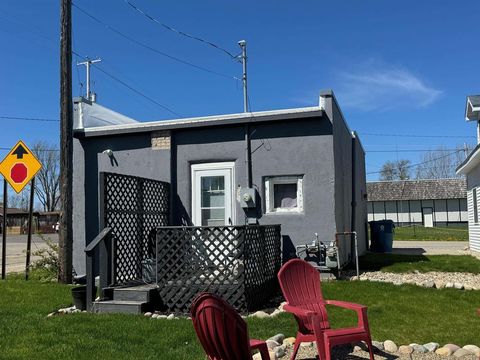 A home in Roscommon Twp