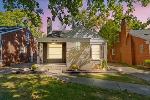 A home in Harper Woods