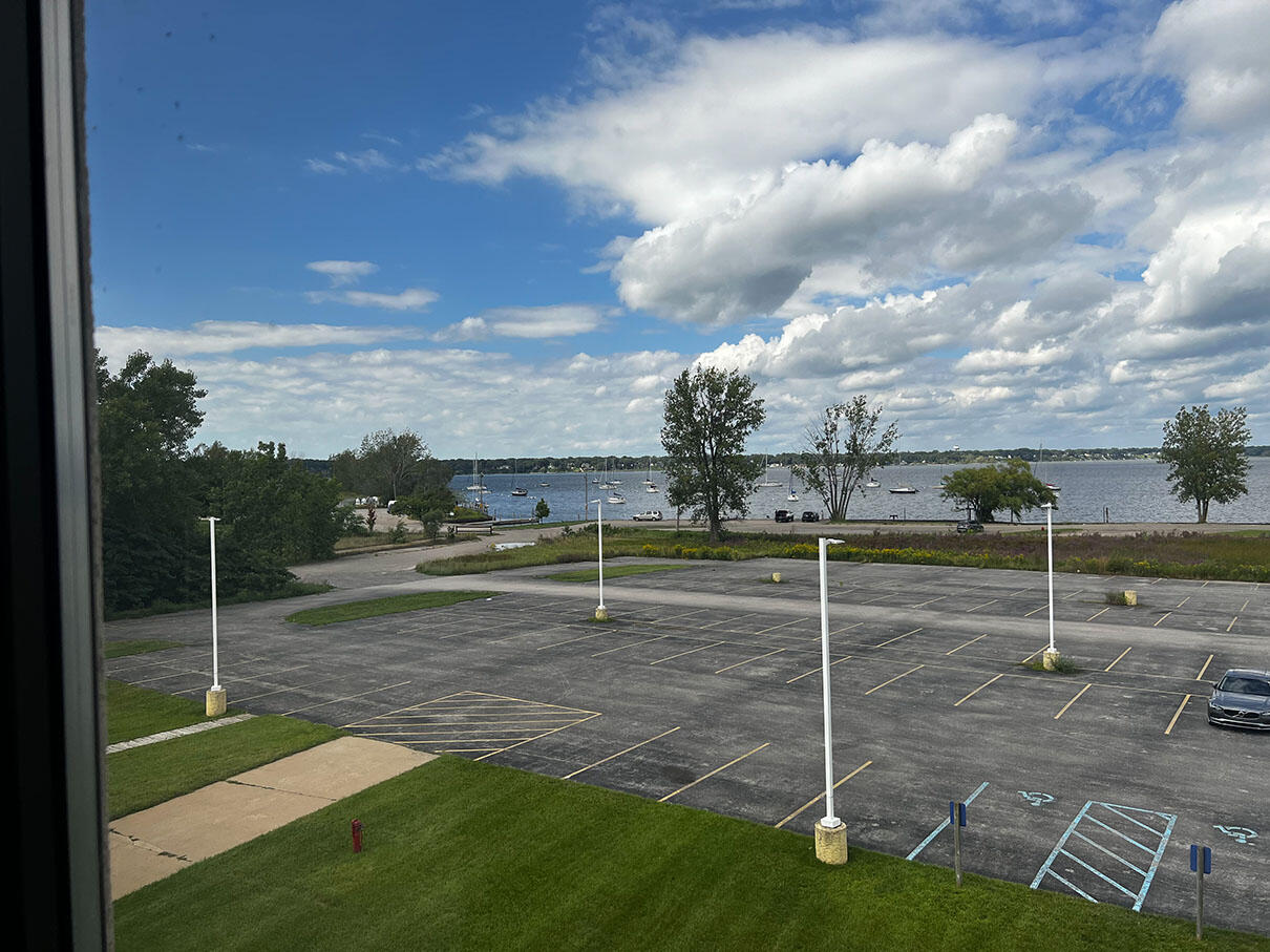 1050 W Western Avenue Suite # 301