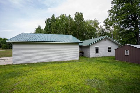 A home in Excelsior Twp