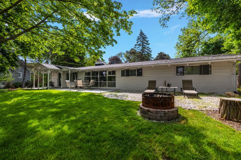 A home in West Bloomfield Twp