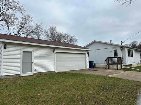 A home in Bay City