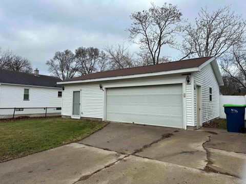 A home in Bay City