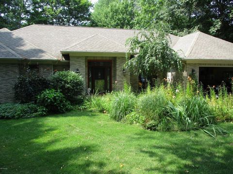 A home in Plainfield Twp