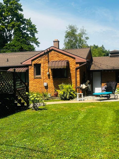 A home in Standish Twp