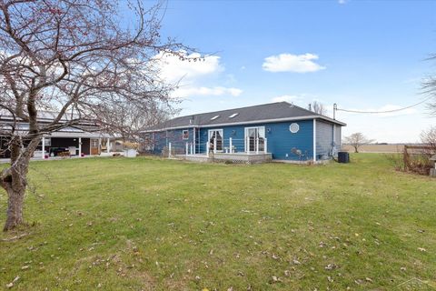 A home in Kawkawlin Twp