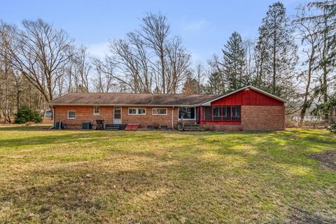 A home in South Haven Twp