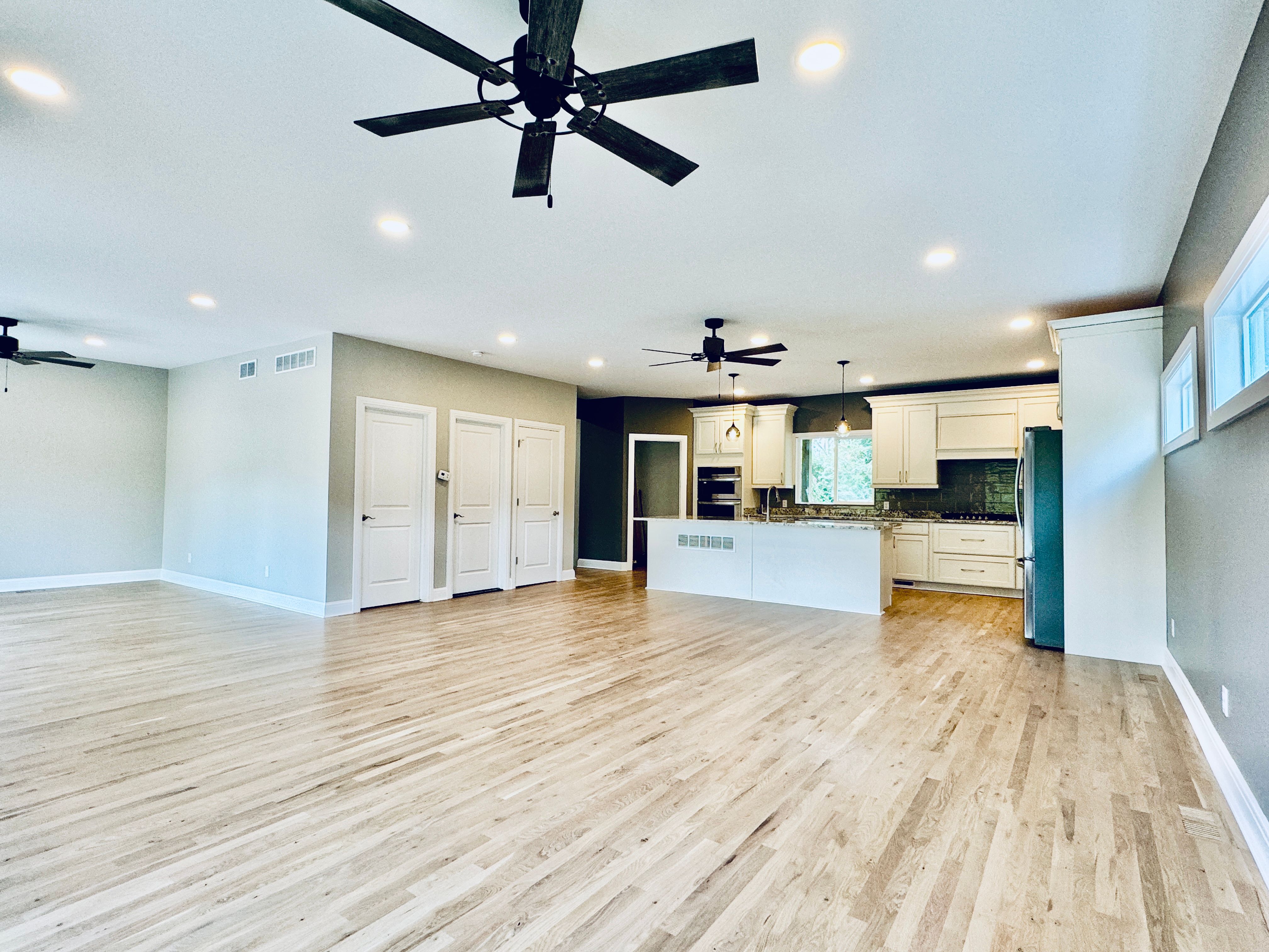Photo 9 of 42 of 2912 Rowan Boulevard house