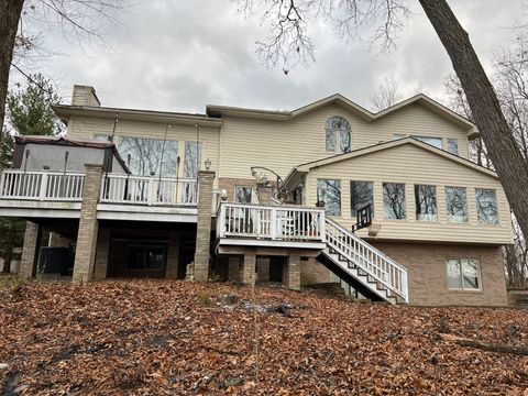 A home in West Bloomfield Twp