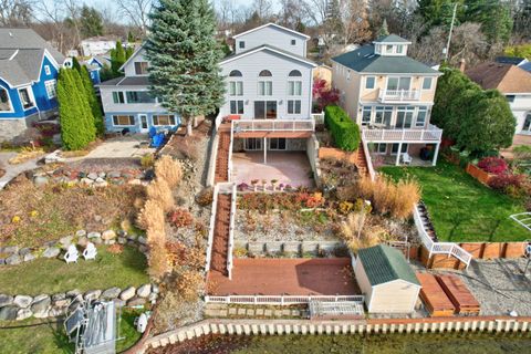 A home in Fenton Twp