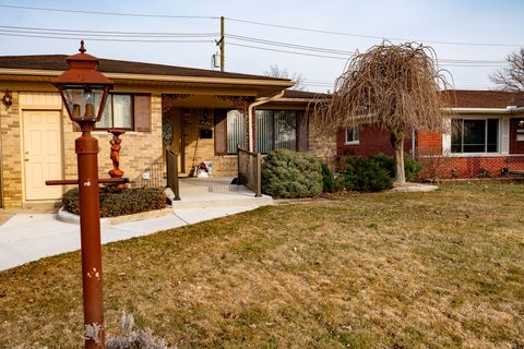34398 GREENTREES Road Sterling Heights City Macomb MI 48312