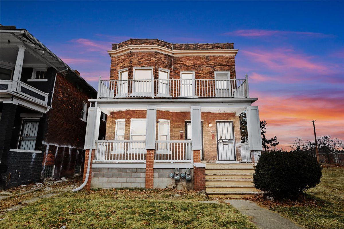 7421 Churchill St, Detroit, MI 48206