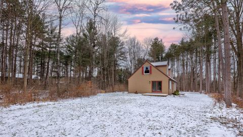 A home in Indianfields Twp