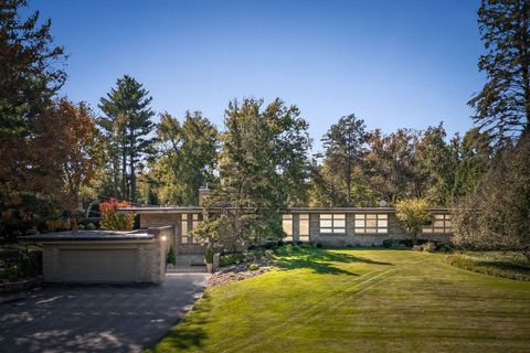 A home in Bloomfield Twp