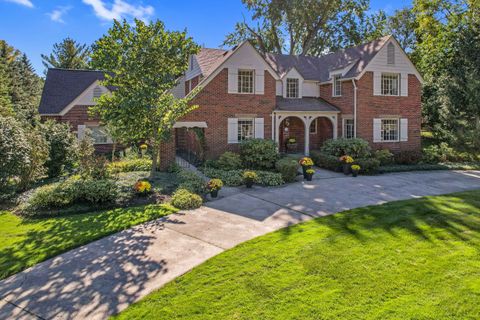 A home in Bloomfield Twp