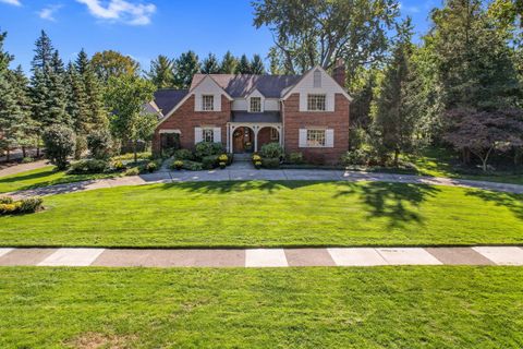 A home in Bloomfield Twp