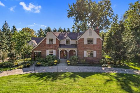 A home in Bloomfield Twp