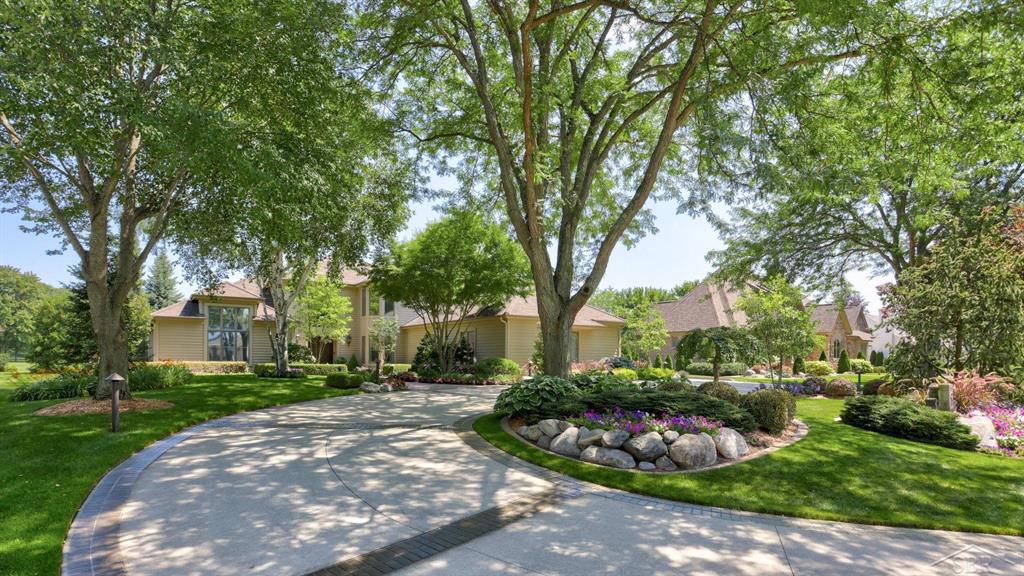 210 Golfview Drive