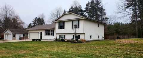 A home in Ravenna Twp