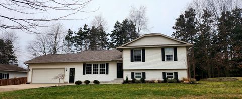 A home in Ravenna Twp