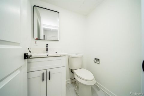 A home in BloomfieldCharterTownship_Oakland