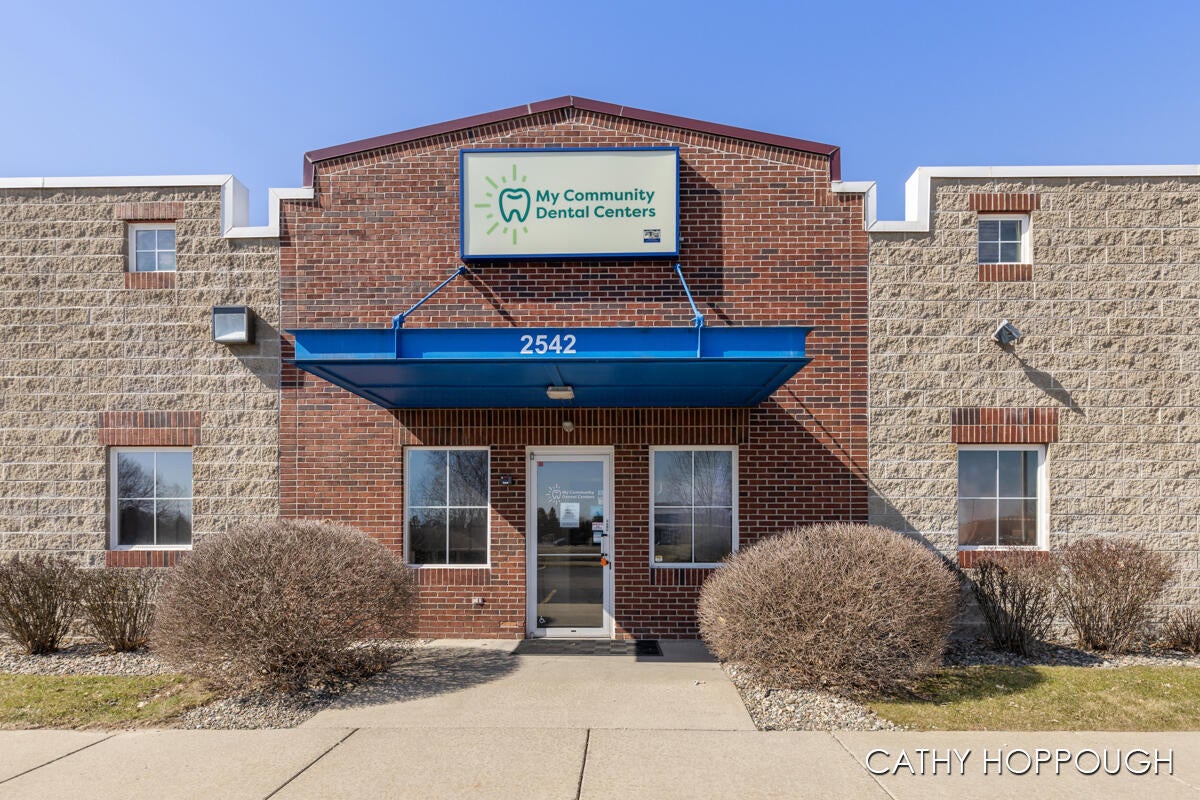 2542 Heartland Blvd, Ionia, MI 48846