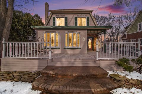 A home in Grosse Ile Twp