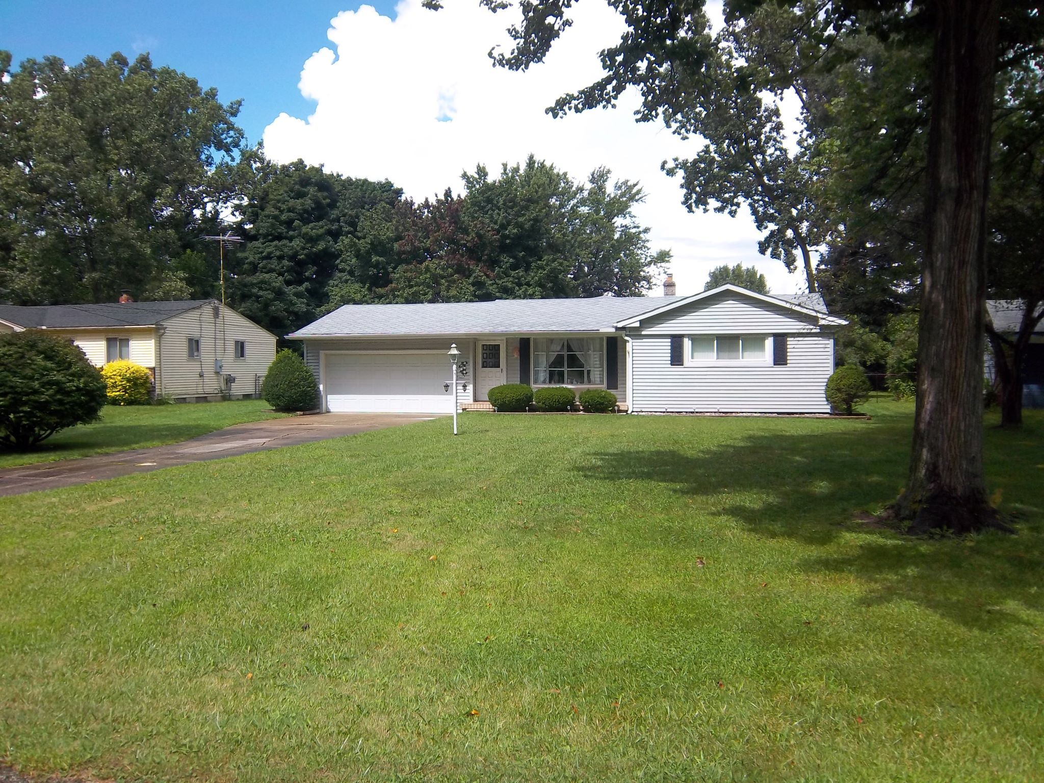 View Grand Blanc Twp, MI 48439 house