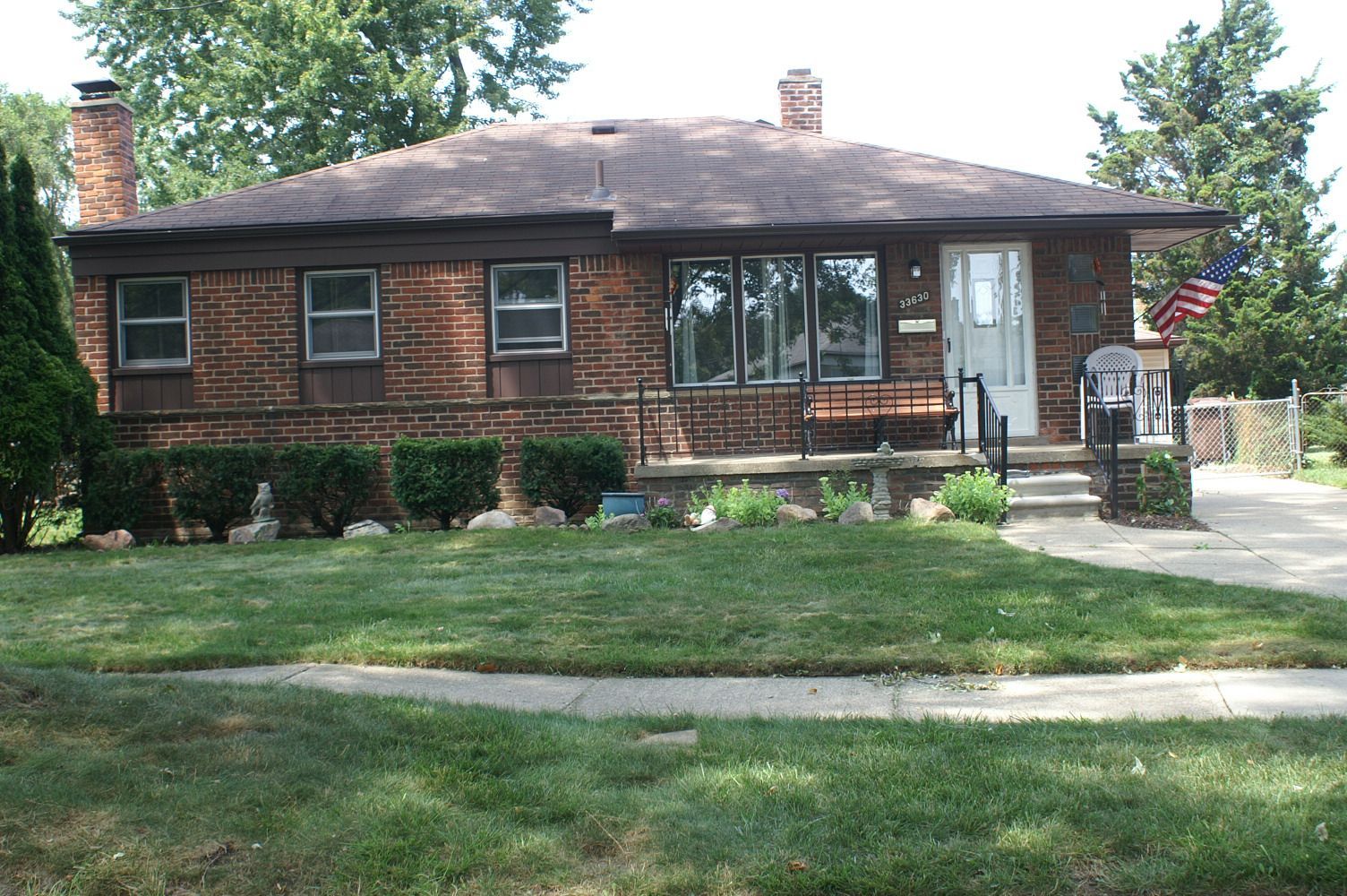 View Wayne, MI 48184 property