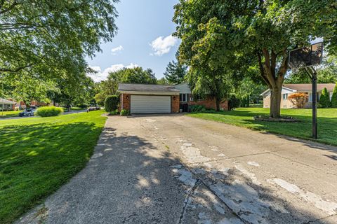 A home in Bloomfield Twp