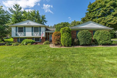 A home in Bloomfield Twp