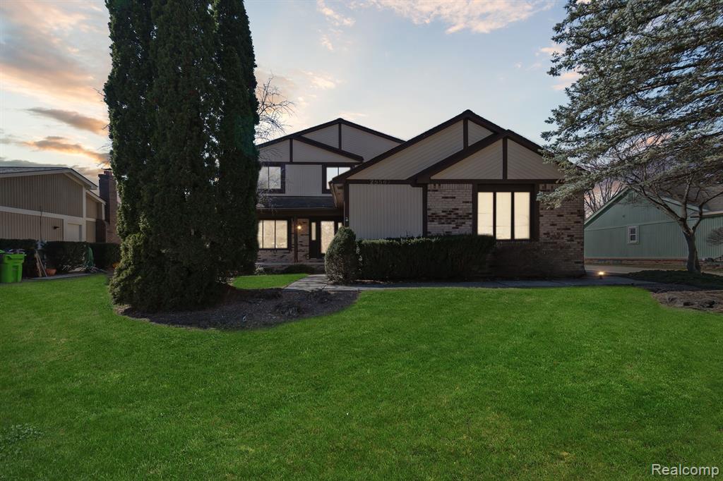 25567 BUCKMINSTER Drive