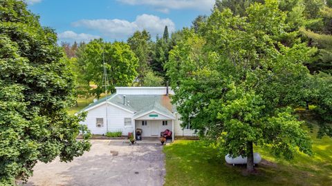 A home in GarfieldTownship_Kalkaska