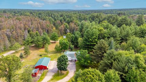 A home in GarfieldTownship_Kalkaska