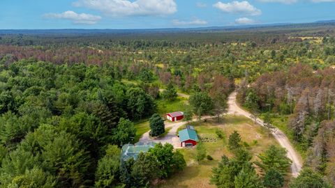 A home in GarfieldTownship_Kalkaska