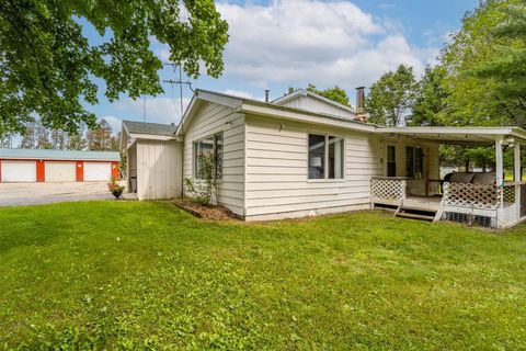 A home in GarfieldTownship_Kalkaska