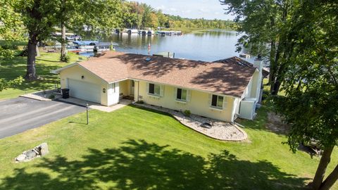 A home in Putnam Twp