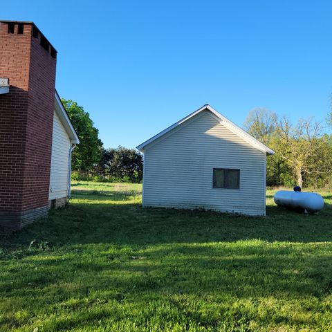 A home in Lyon Twp