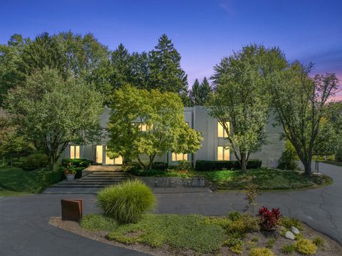 A home in Bloomfield Twp