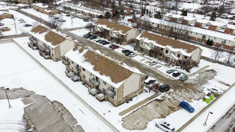 A home in RosevilleCity_Macomb