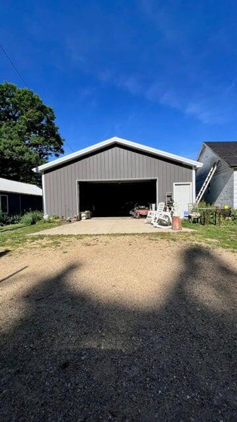 A home in Bloomingdale Twp