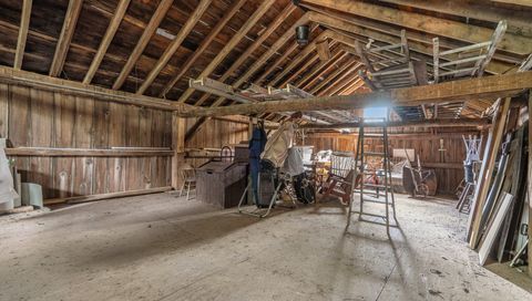 A home in Unadilla Twp