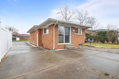 A home in Dearborn Heights