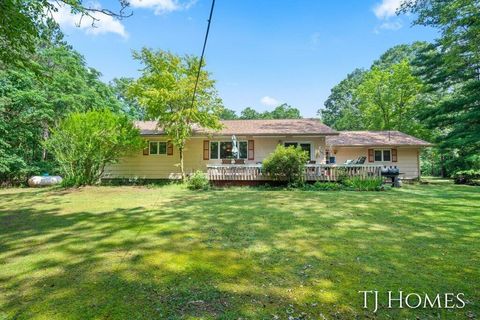 A home in Fruitland Twp